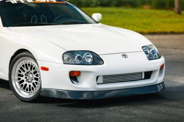 Titan Kohlefaser Frontlippe für Toyota MK4 Supra