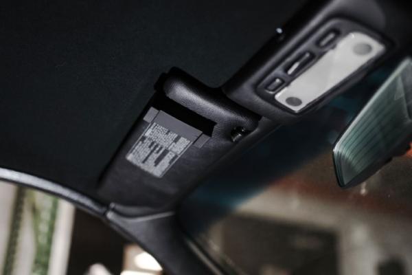 Titan Motorsports 2020+ Toyota Supra MKV A90 / A91 Abnehmbarer Fallschirmhalter