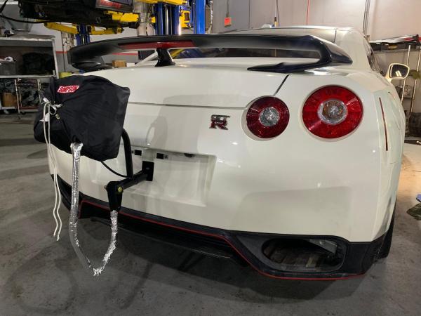 TITAN MOTORSPORTS NISSAN GTR R35 GTR ABNEHMBARE FALLSCHIRMHALTERUNG